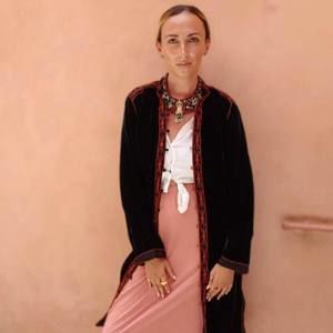 Meet your Posher, Munia